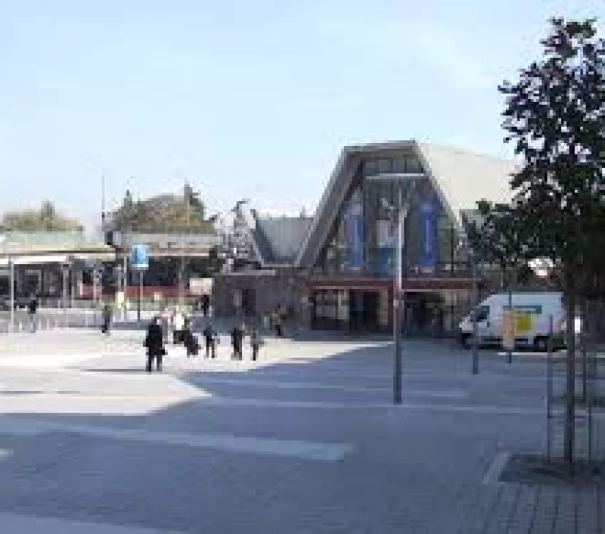Proximity to Paris
