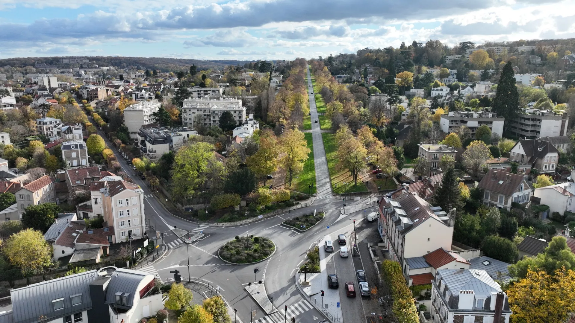 The city and the neighborhood