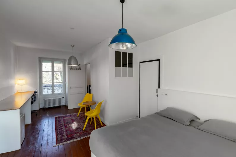 Category 1 : Large rooms with private bathroom and toilet