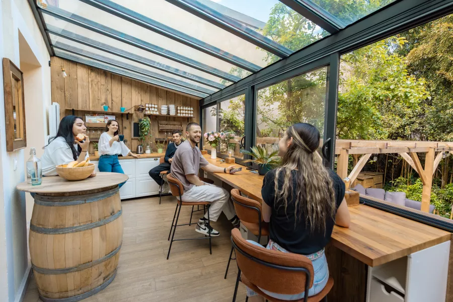 Casas Young Professionals