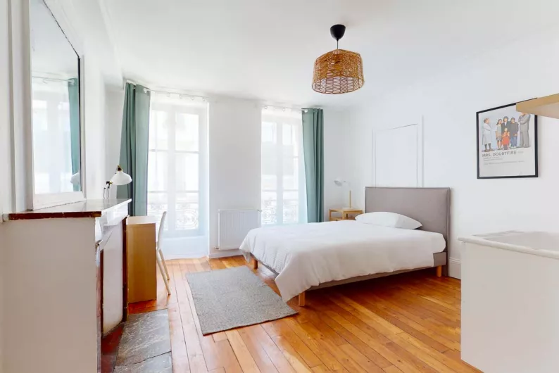 Chambre avec salle de bain et WC privés (Chambres : M) - Ref R-S-PB-PW